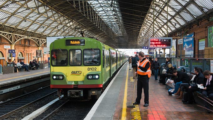 DART im Bahnhof